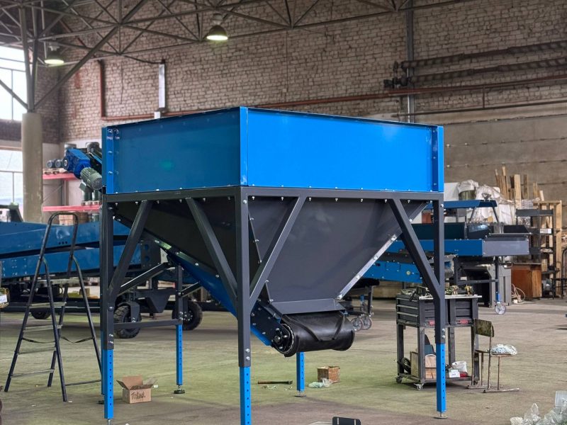 Бункер квадратный приемно-подающий 1.5м3 , 2.5м3