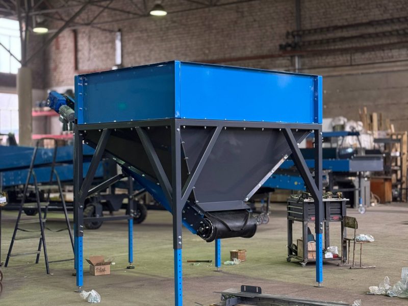 Бункер квадратный приемно-подающий 1.5м3 , 2.5м3