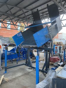 ОКГ Опрокидыватель контейнеров гидравлический стационарный